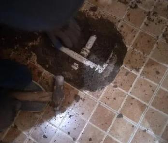 永平卫生间漏水维修公司为您分享下卫生间渗水如何处理及注意事项